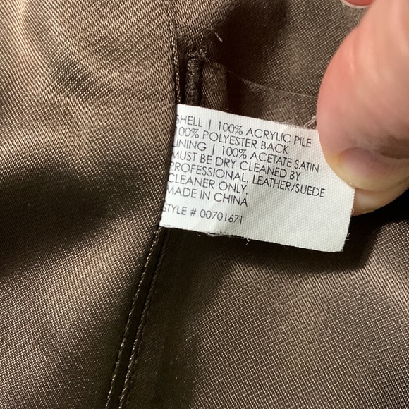 🌺Host Pick🌺Club Monaco ,Made in China,faux fur vest,size small - Picture 5 of 7